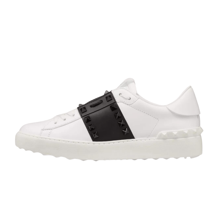 One stud leather sneakers