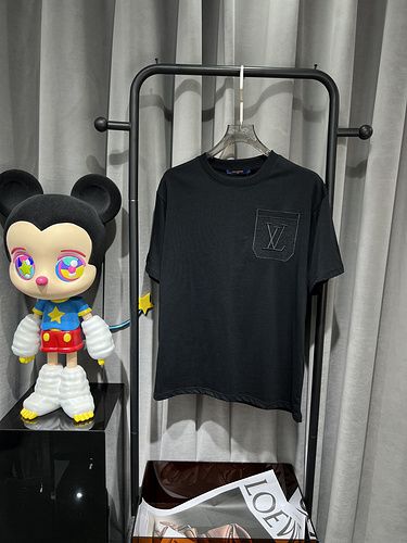 LV T-Shirt