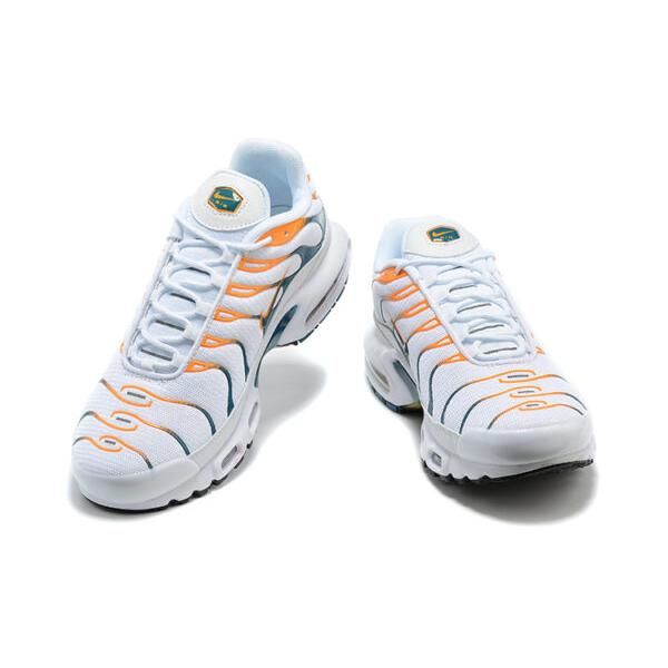 AIR MAX PLUS TN ‘HIKING CARABINE WHITE KUMQUAT MARINA’