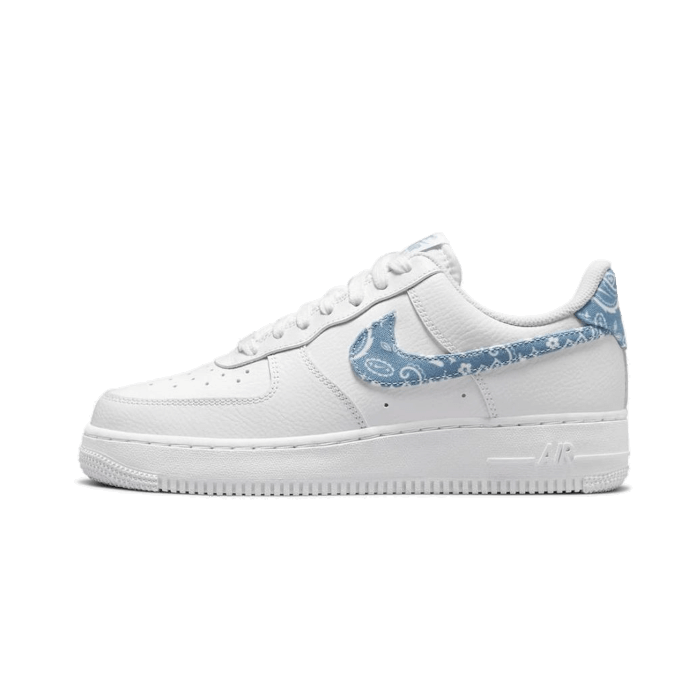 07 ESSENTIAL WHITE WORN BLUE PAISLEY